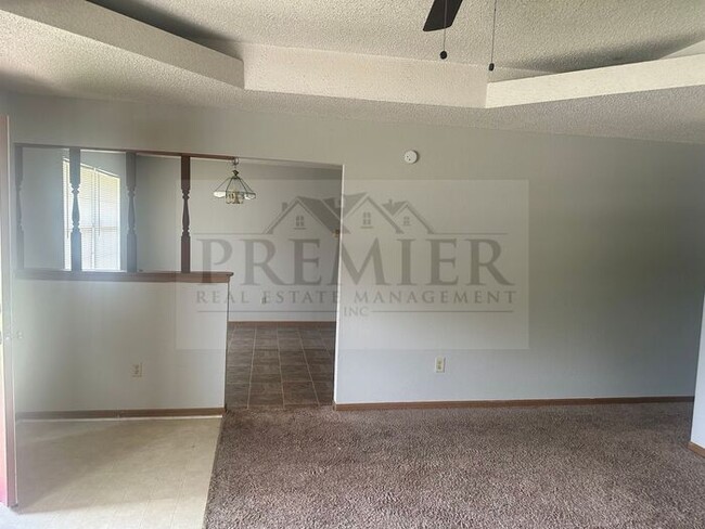 Foto del edificio - 1700 S Swope Dr, Independence, MO 64057 - ...