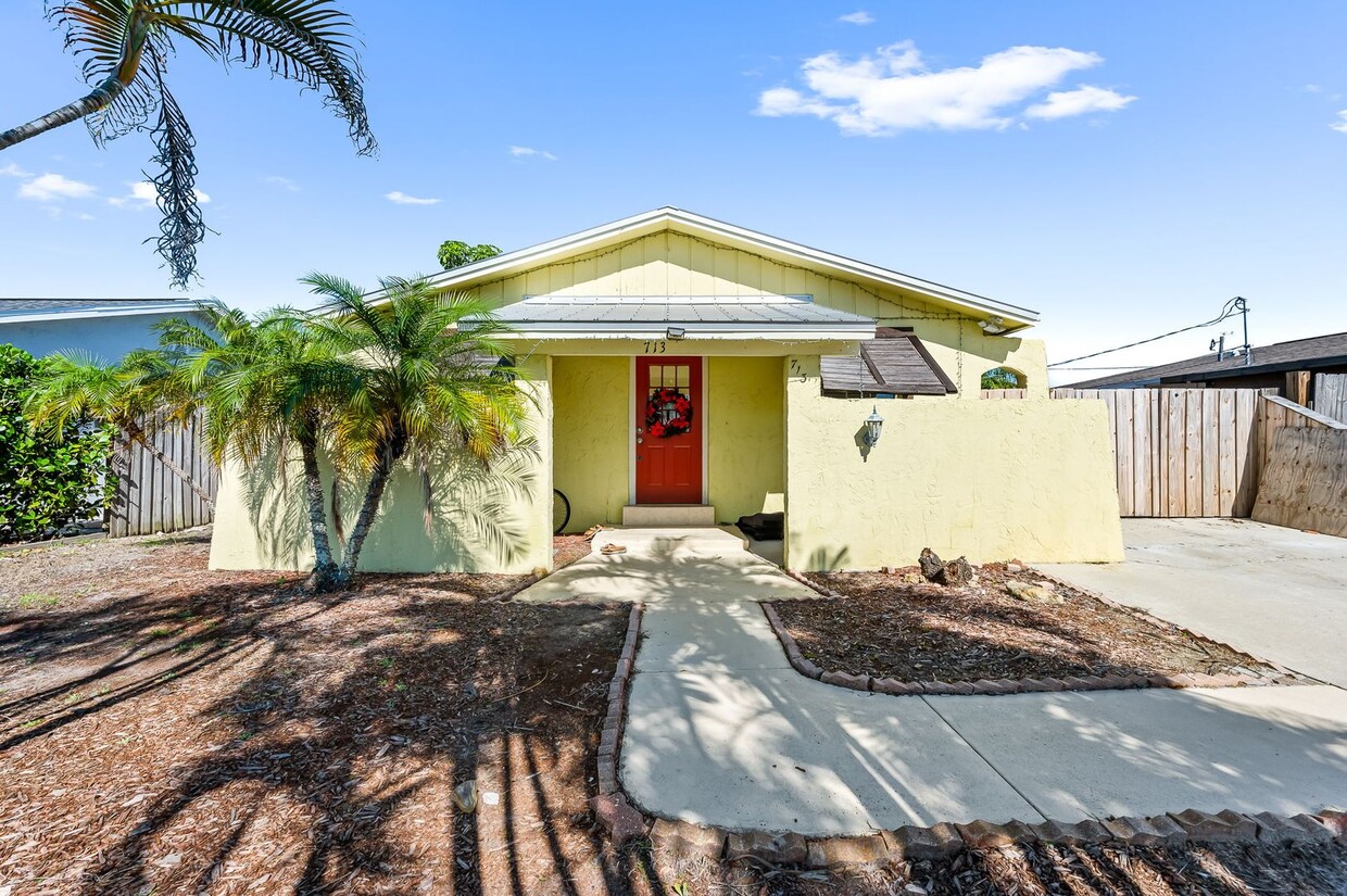 Primary Photo - ANNUAL RENTAL - 3 Bedroom 2 Bath Single Fa...