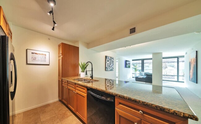 Foto del edificio - 4808 N 24th St