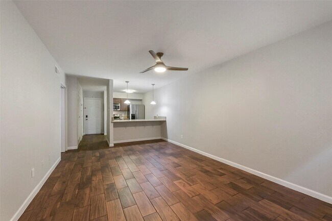 Foto del edificio - 3300 Yorktown St