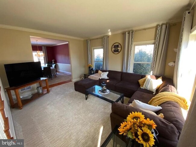 Building Photo - 5 Corbin Dr