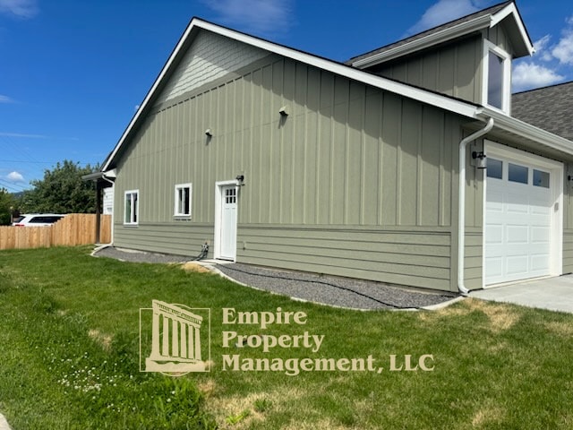 Building Photo - 1611 Irvine Wy