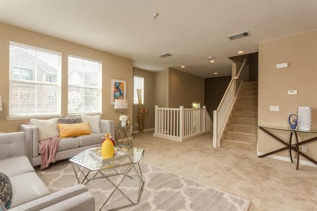 Building Photo - 1151 Westbury Dr