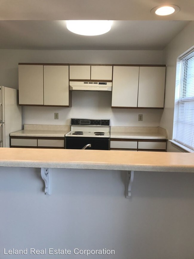 Building Photo - 2 br, 2.5 bath House - 135 Seaside Lane