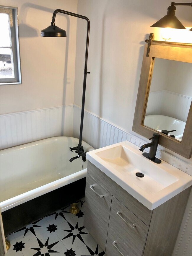 Foto del edificio - 953 Osage Ave