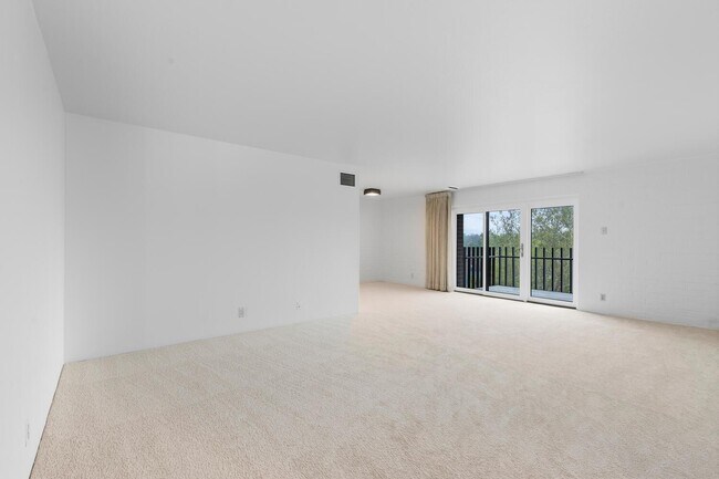 Building Photo - Washington Park living at The Park Lane