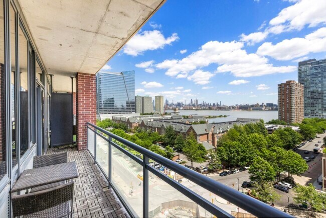 Building Photo - 389 Washington St