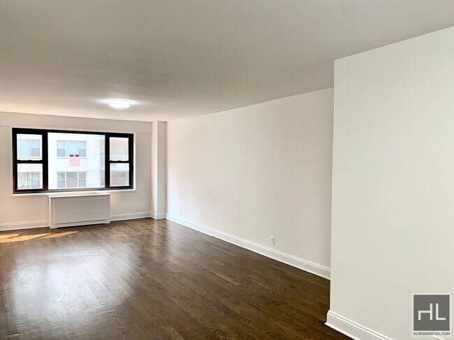Foto del edificio - EAST 56 STREET