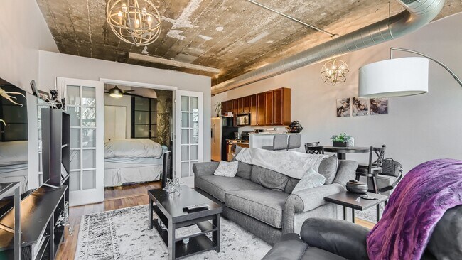 Foto del edificio - 1071 W 15th St