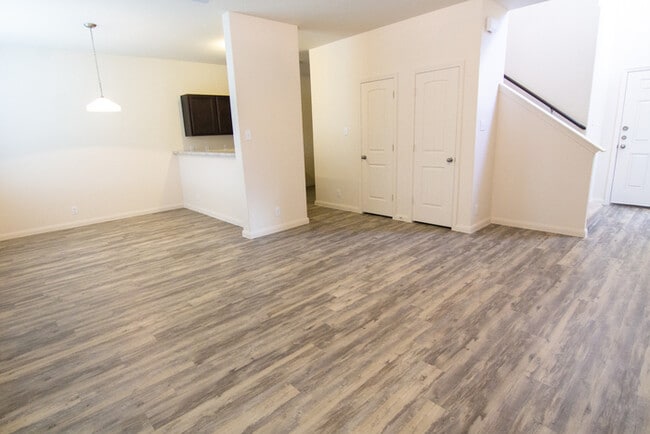 Building Photo - Tesoro Hills - 8707 Tesoro Hills, San Anto...