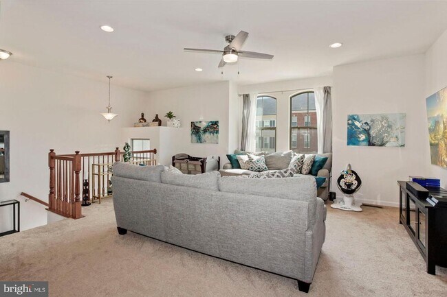 Building Photo - EMBREY MILL - SPACIOUS TOWNHOME