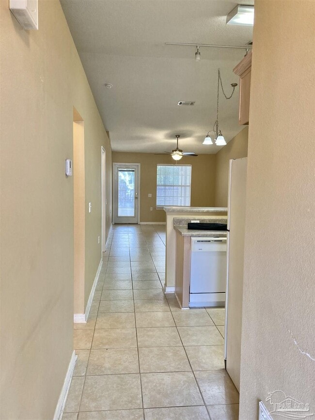 Building Photo - 2470 Trailwood Dr