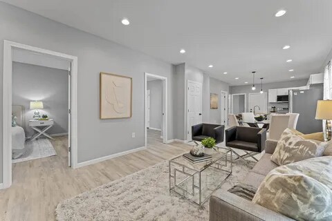 37-39-39 Mahl Ave