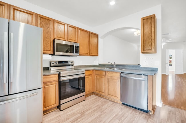 Building Photo - 1749 Sedgefield Ct