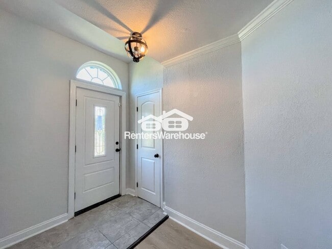 Building Photo - 2423 E Virginia Beach Blvd