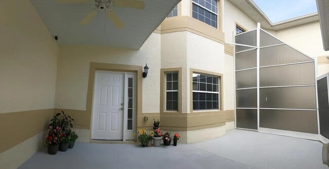 Building Photo - 13338 Fountainbleau Dr