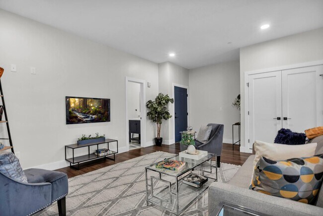 Foto del edificio - 185 Ashford Ave