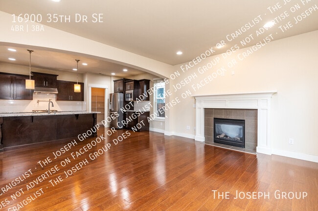 Building Photo - 16900 35th Dr SE