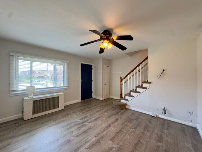 Foto del edificio - Charming 3 Bedroom/2 Bathroom Townhome in Essex, Baltimore, MD!