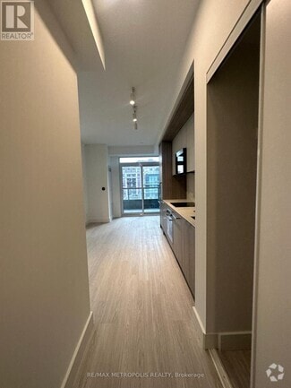 Building Photo - 625-625 Sheppard Ave W