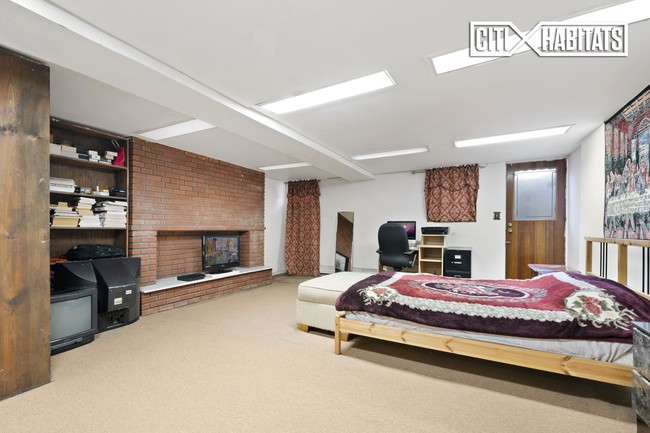 Foto del edificio - 2069 E 60th St