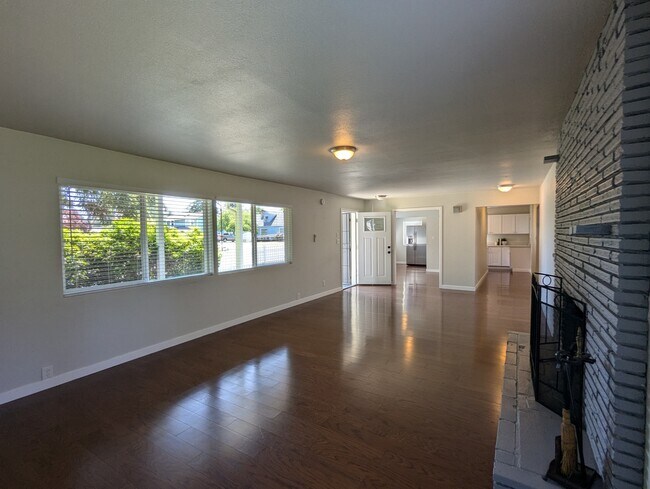 Foto del edificio - 821 S 117th St