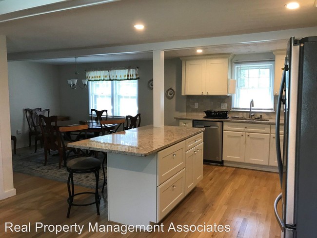 Foto del edificio - 4 br, 2 bath House - 36 Miami Ave