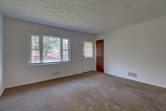 Building Photo - 1291 Todiway Ct