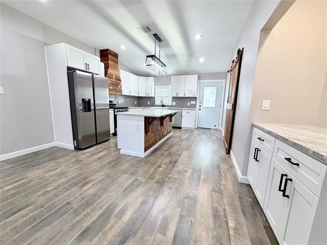 Foto del edificio - 710 N Rusk St