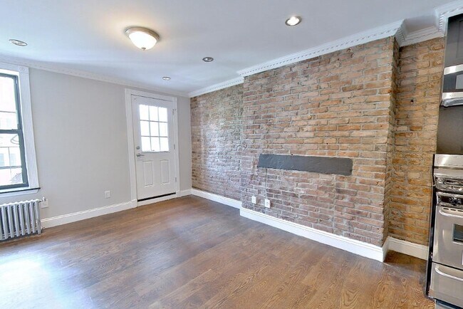 Foto del edificio - 208 First Avenue