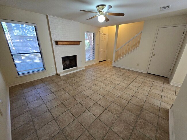 Foto del edificio - College Station - Condo -2 bedroom / 2.5 b...