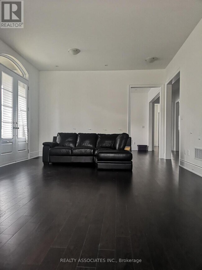Building Photo - 241 Stormont Trail