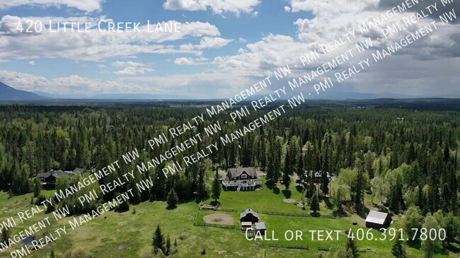 Foto del edificio - 420 Little Creek Ln