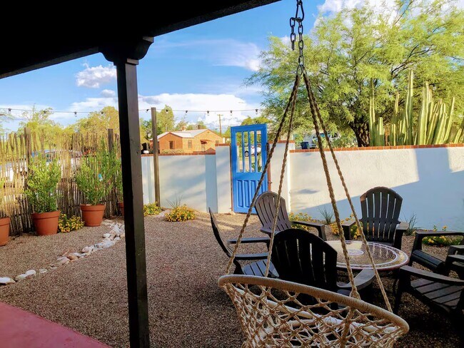 Foto del edificio - A true Tucson style home near the University of Arizona main campus! Must See!