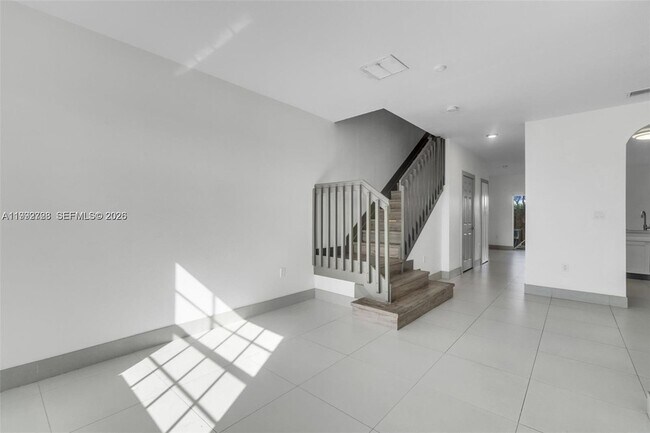 Foto del edificio - 1720 NE 33rd Ave