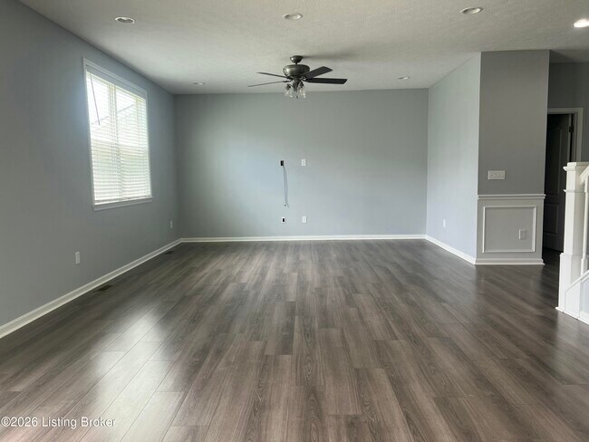Foto del edificio - 5057 Tealwood Dr
