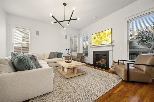 Foto del edificio - 12621 Doster Ave