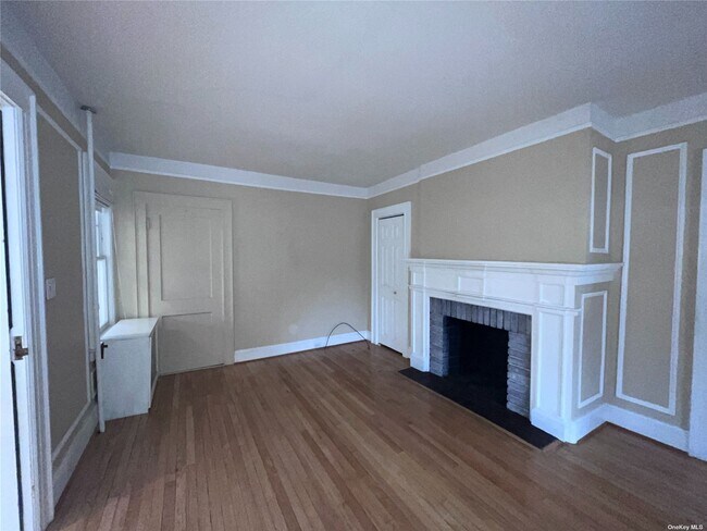 Building Photo - 22 Jarvis Pl