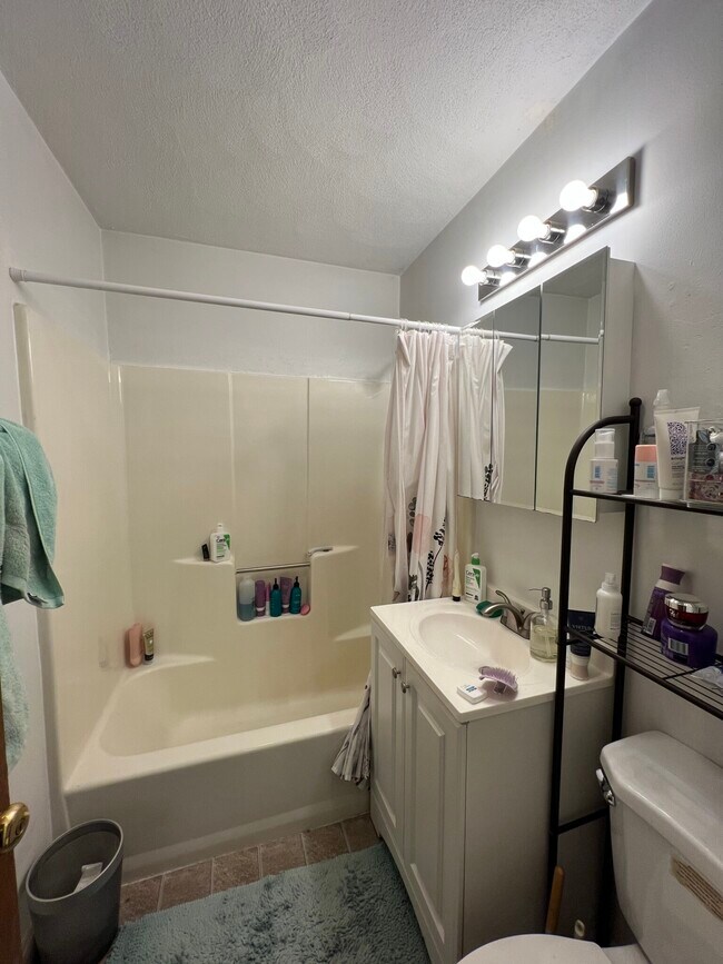 Foto del edificio - 217 Holland St