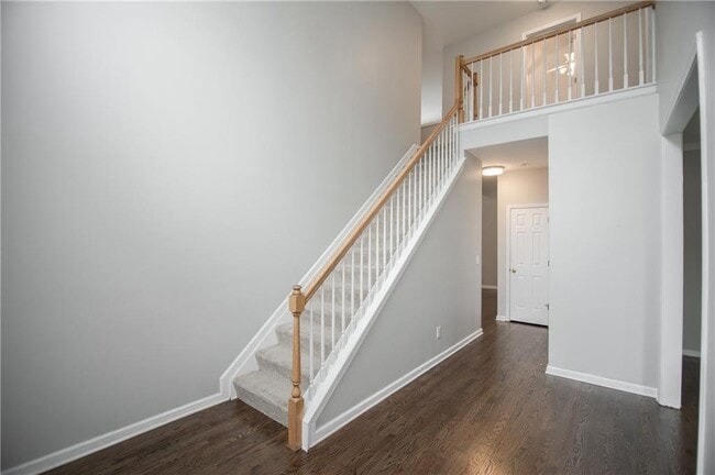 Building Photo - 755 Sheridan Ridge Ct