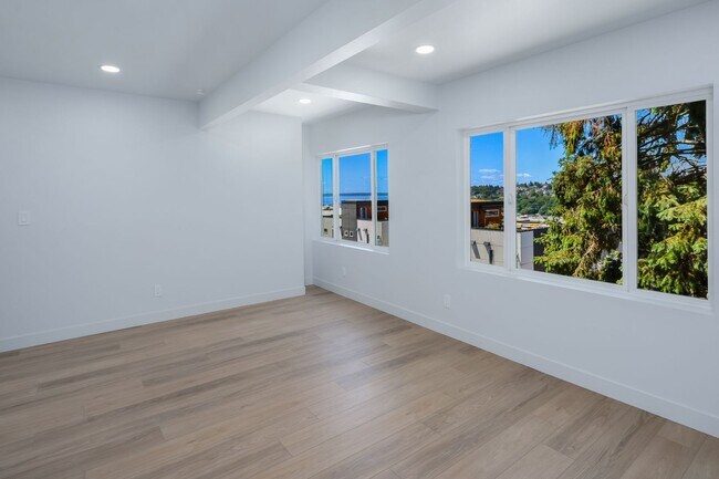 Foto del edificio - 2567-2569 13th W