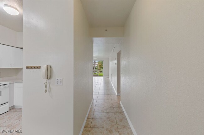 Building Photo - 3250 Cypress Glen Way