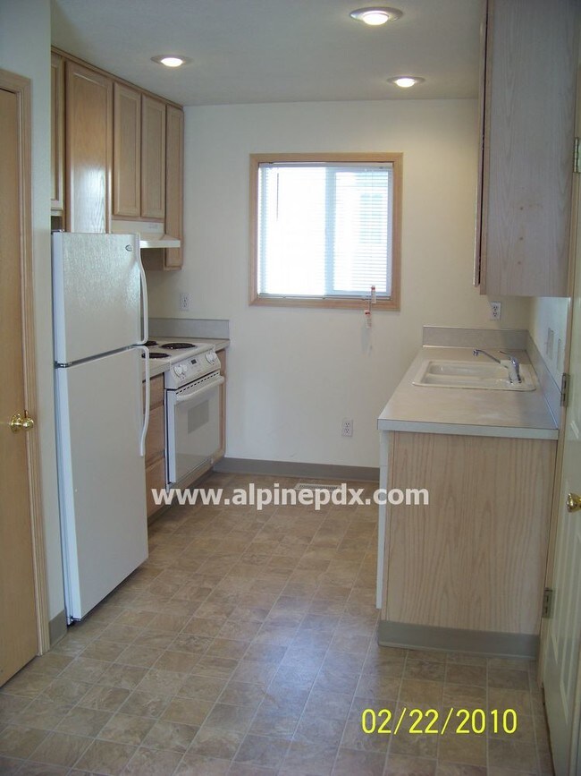Building Photo - Duplex in Parkrose Area