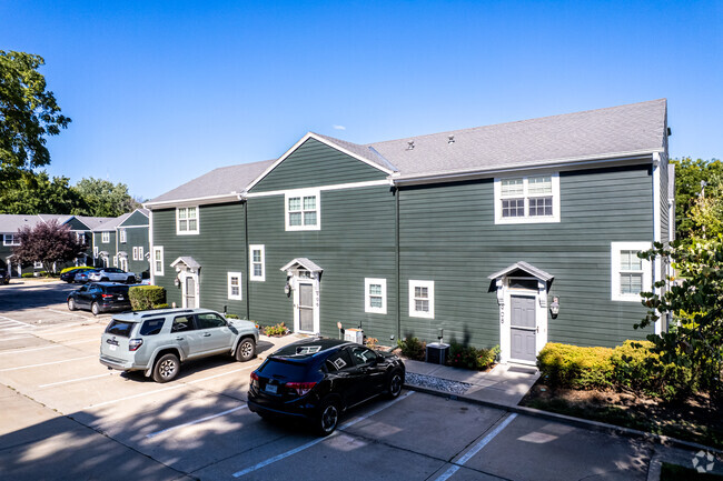 Building Photo - Roanoke Townhomes