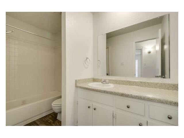 Foto del edificio - 5009 Copperbend Blvd