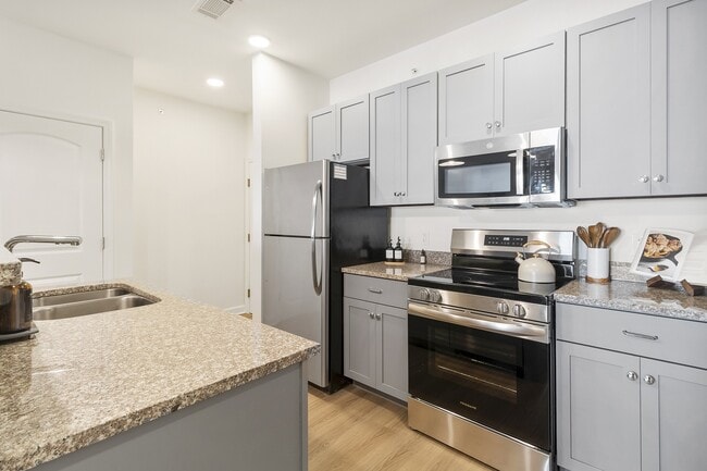 Building Photo - The Alexander