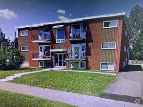 Building Photo - 341 NoelUnit 12