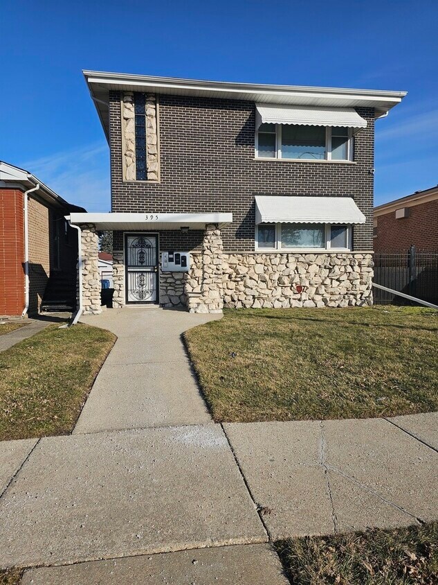 Primary Photo - 395 Oglesby Ave