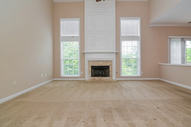 Building Photo - 6300 Whirlaway Dr