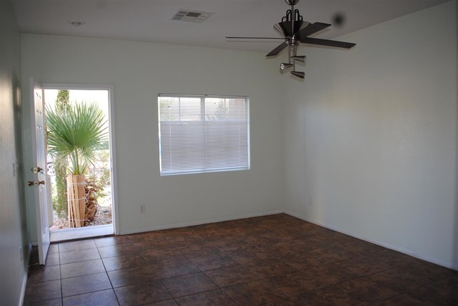 Building Photo - 7451 Mariposa Grove St